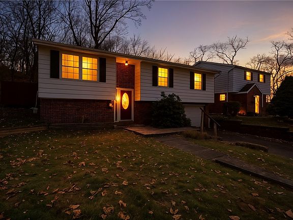 2nd image of 154 Jeanette Dr