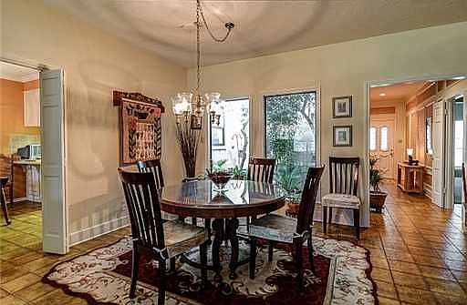 4th image of 2386 W Briargate Dr