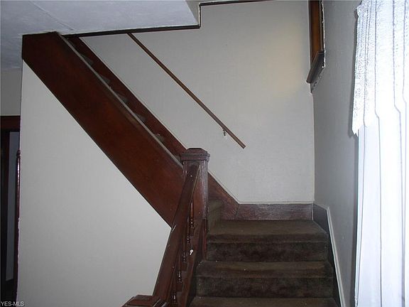4th image of 1285 East Ave
