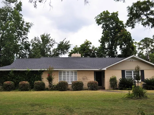 109 W Henderson St, Ocilla, GA 31774