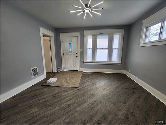 4th image of 1209 Kellogg Ave
