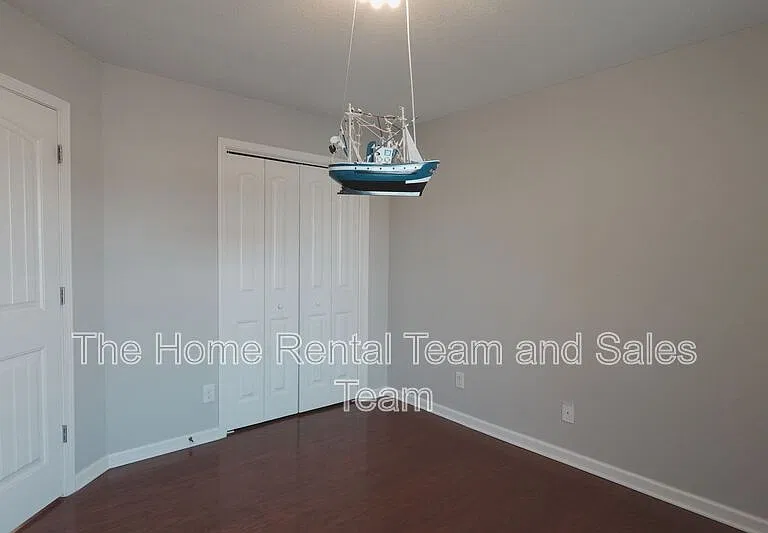 25 Litchfield Dr — Photo 37