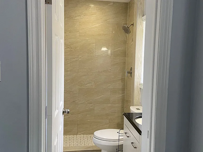 184 Rosemount Ave #MAIN — Photo 8