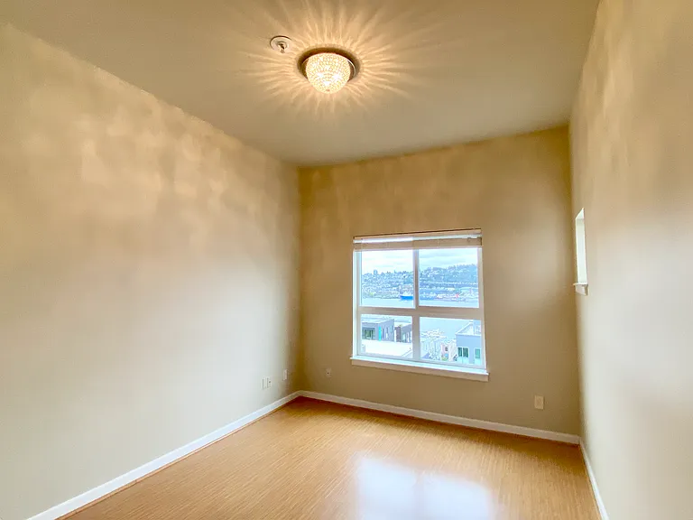 1504 Aurora Ave N #506 — Photo 12
