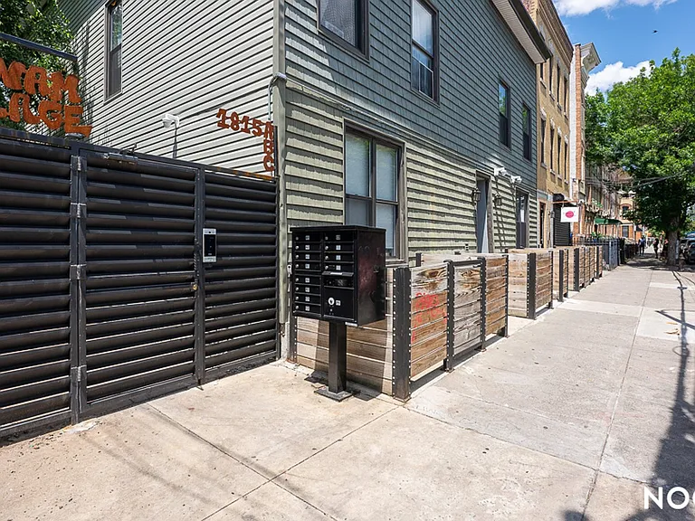 18-15 Putnam Ave #C3 — Photo 3