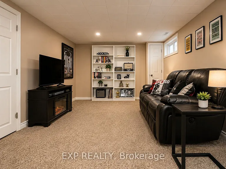 33 Fairlawn Rd — Photo 33