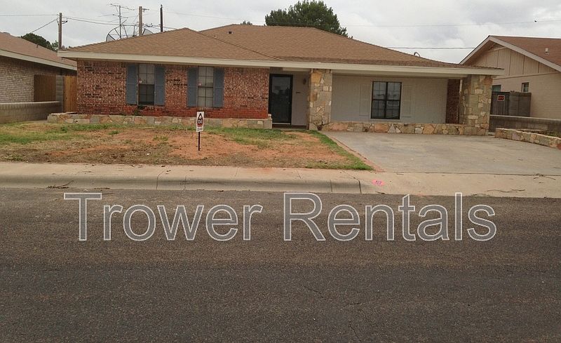 1st image of 1905 Manor Dr