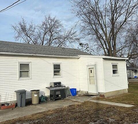 3rd image of 512 W Hoffman St