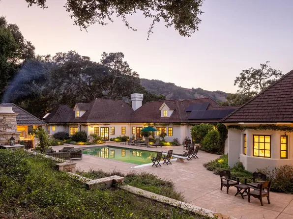 5 Sleepy Hollow Dr, Carmel Valley, CA 93924