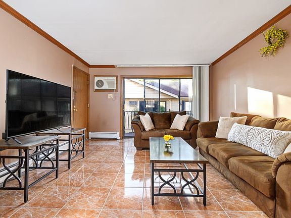 5th image of 7218 W Wrightwood Ave APT 309