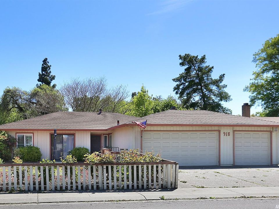 1st image of 918 Royal Oaks Dr