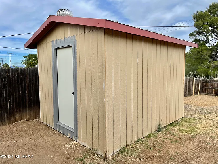 233 S Avenue B — Photo 19