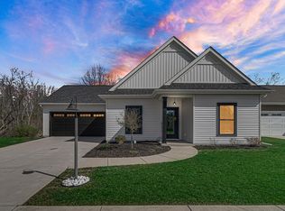 2658 Limestone Ln, Valparaiso, IN 46385