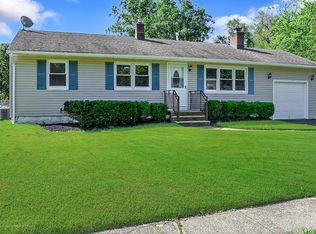 865 Raleigh Dr, Toms River, NJ 08753