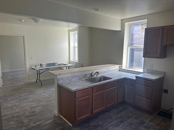 3rd image of 569 Kendall Ave
