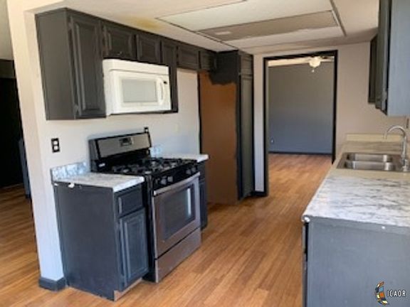 5th image of 2150 W Holt Ave