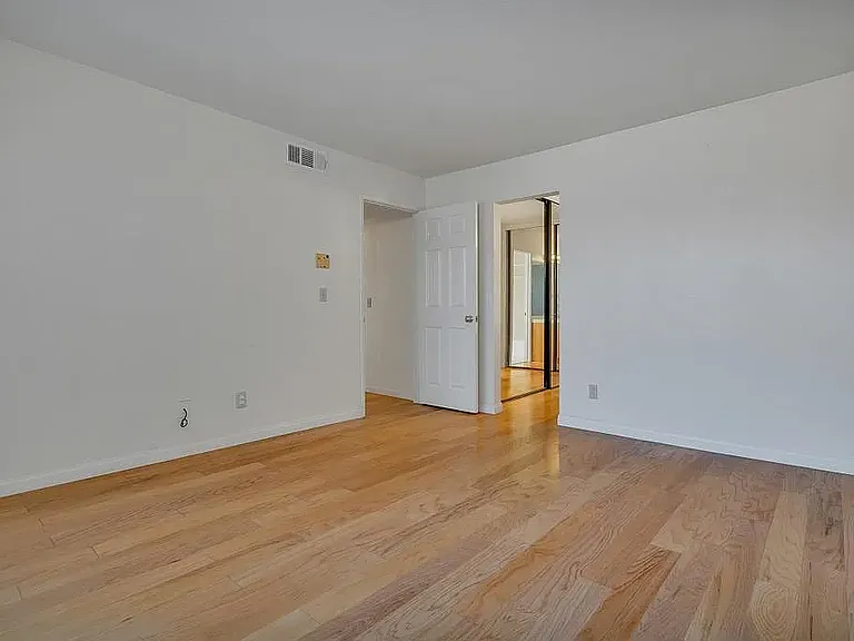 4639 Executive Dr #68 — Photo 10
