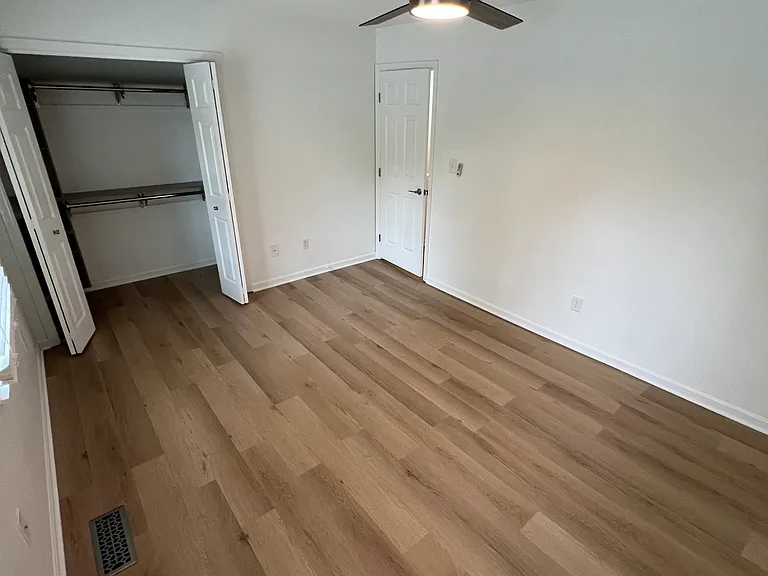 429 Westwood Dr #4 — Photo 27