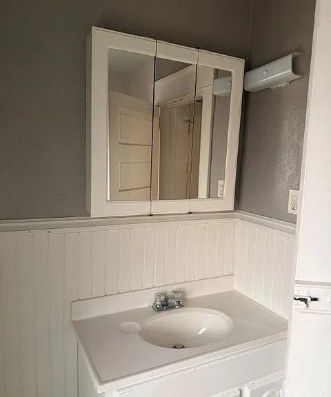 210 Central Ave #1 — Photo 4