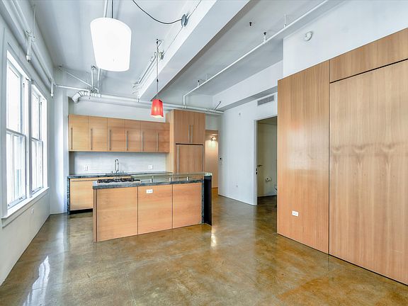 3rd image of 410 Jessie St Suite 307