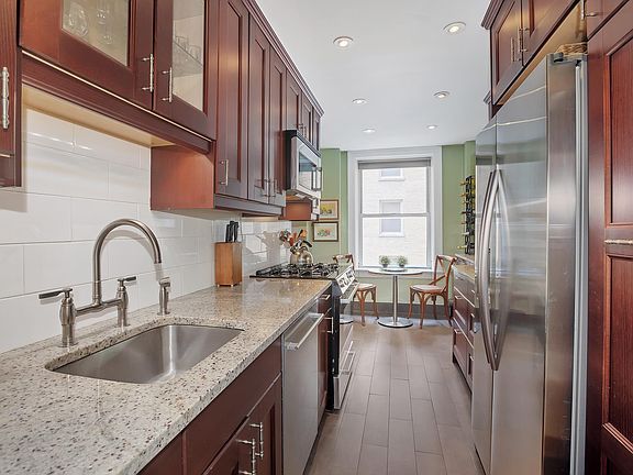 4th image of 250 W 94th St #5K