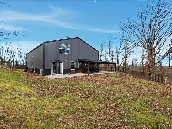 3rd image of 19475 Cotton Ln
