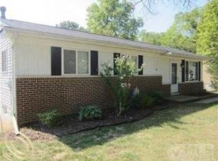 275 Brighton Lake Rd, Brighton, MI 48116