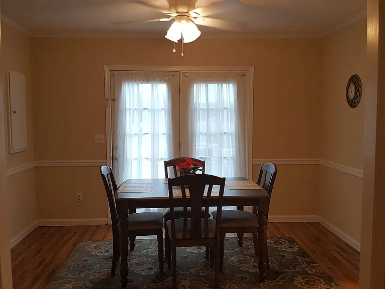 914 Beaglin Park Dr — Photo 4