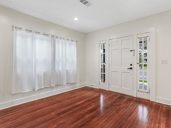5th image of 7737 S Claiborne Ave #1