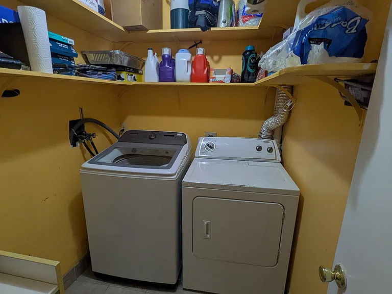 8121 Crabapple Ln — Photo 16