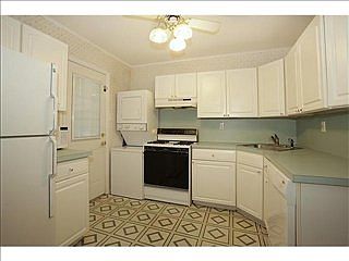 5th image of 81 Bogert Ave