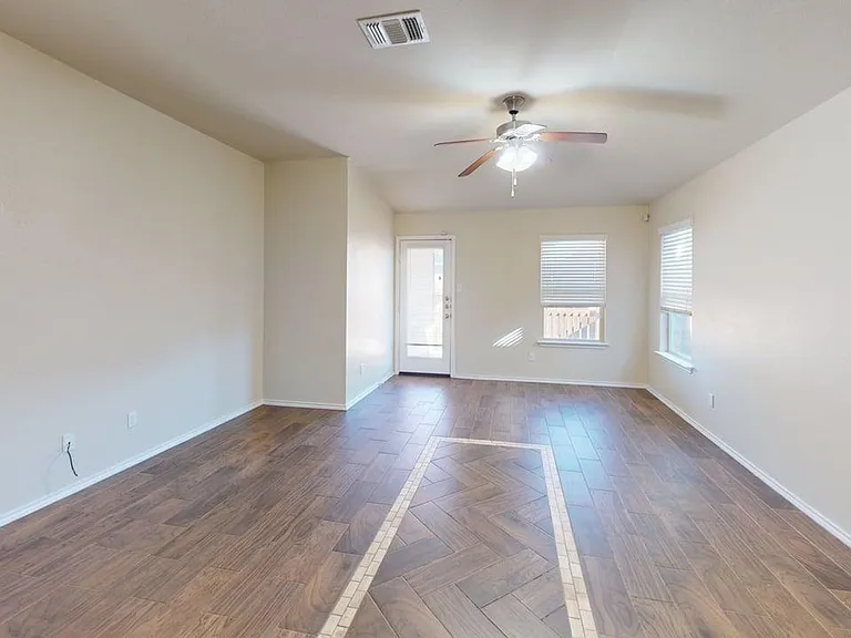 6600 Katy Creek Ln — Photo 5