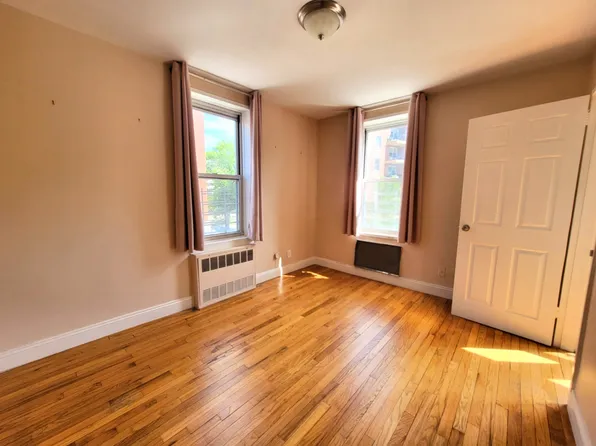 2736 Independence Avenue 4C image 7 of 8