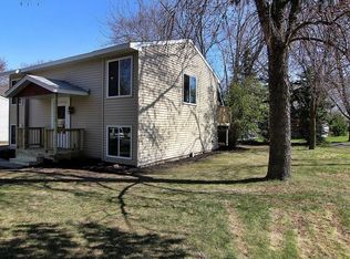 112501 Ramsey Ct, Chaska, MN 55318