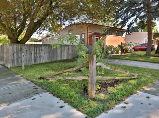 22660 Candace Dr, Rockwood, MI 48173