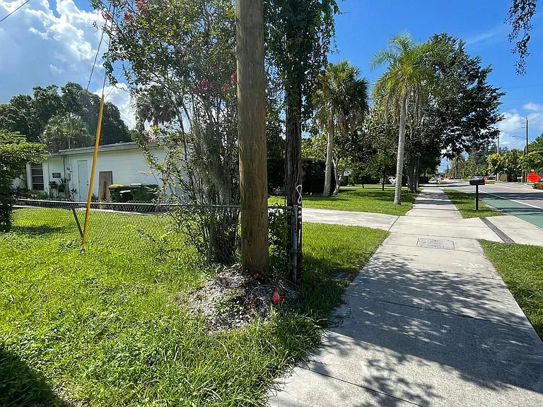 3850 Old Bradenton Rd — Photo 2
