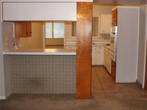 4th image of 740 Santa Clara Dr