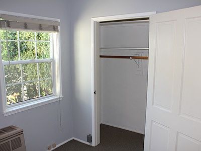 3rd image of 429 N Doheny Dr APT G