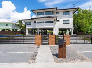 32 N Bounty Ln, Key Largo, FL 33037