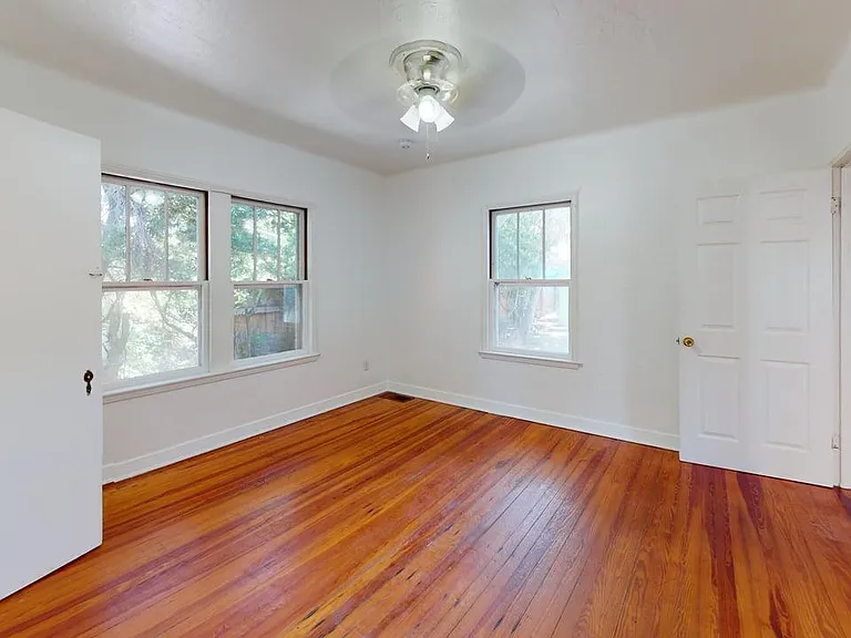 318 Braddock Ave #1 — Photo 16
