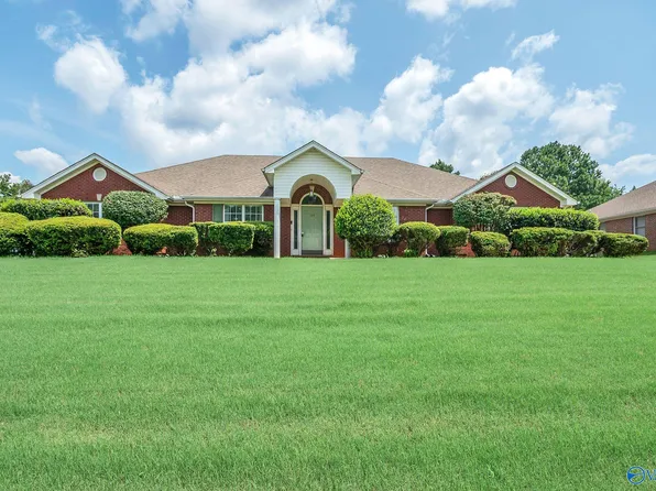 135 Foxridge Dr, Harvest, AL 35749