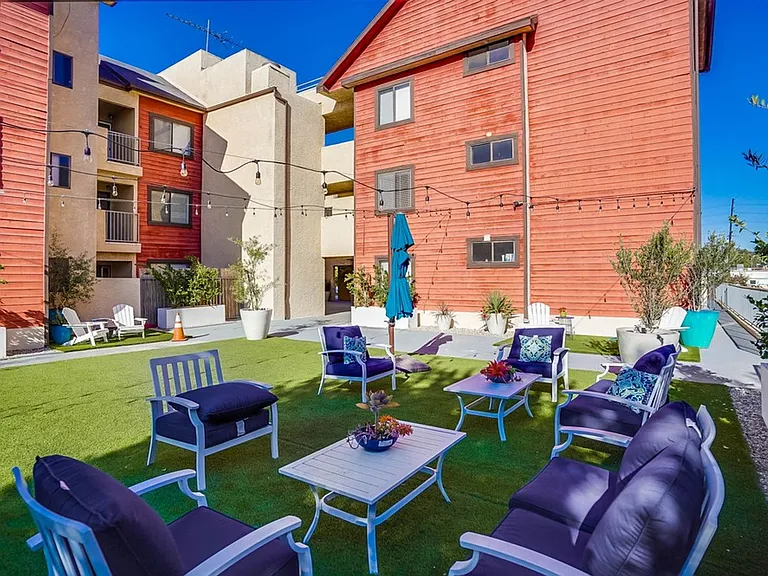 524 Venice Way — Photo 15