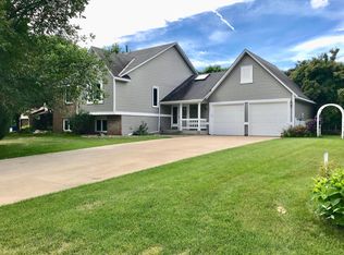 13555 Hemlock Ct, Apple Valley, MN 55124