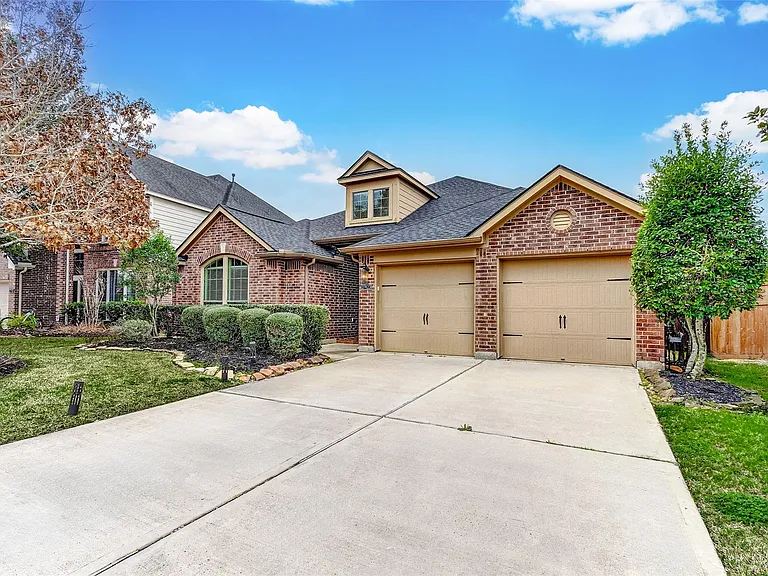 27923 Silverstream Ct — Photo 1