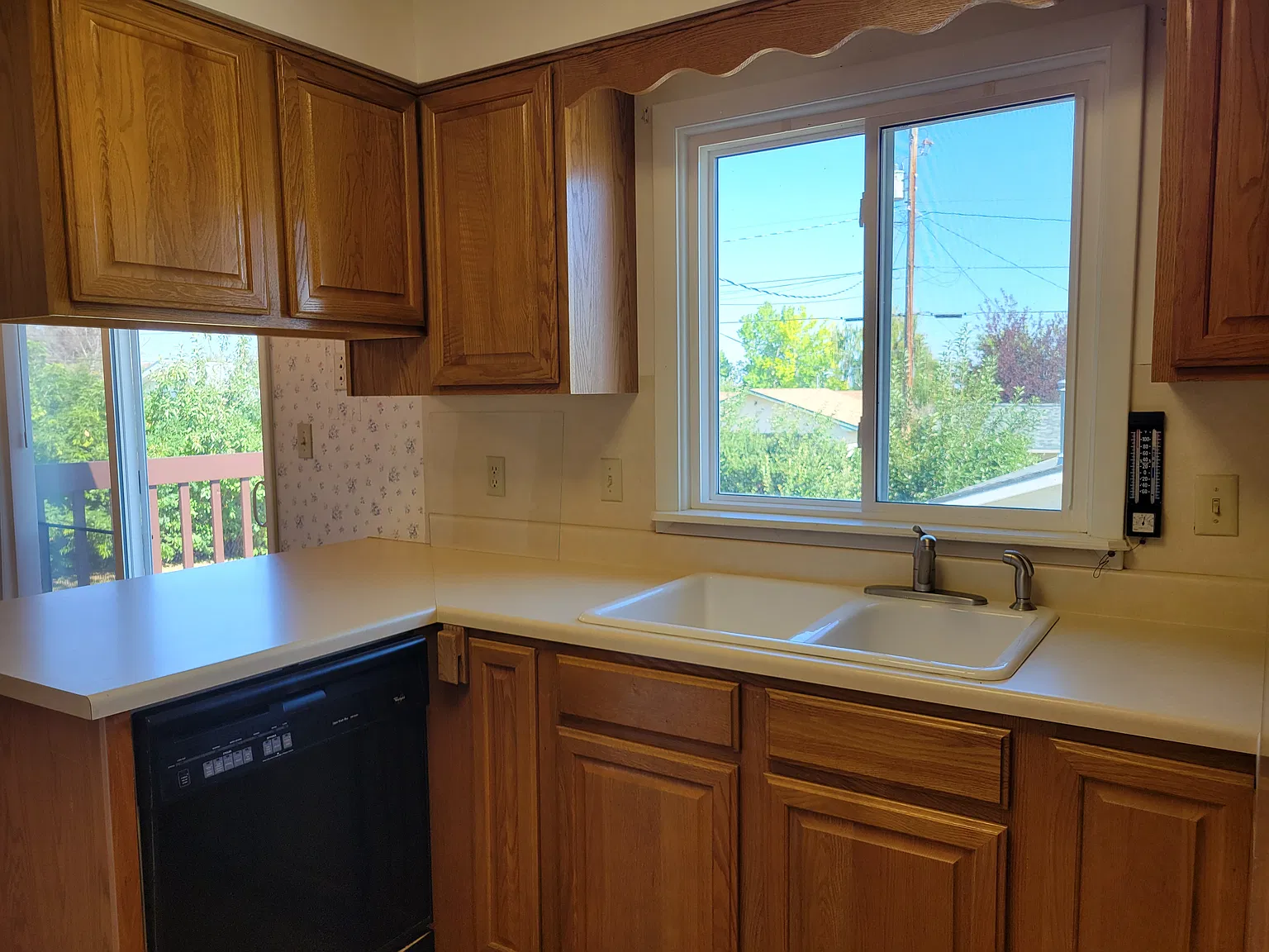4 bed, 2.5 bath, 2474 sqft, $2,500 — Photo 4