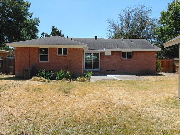 5th image of 518 Vernet St