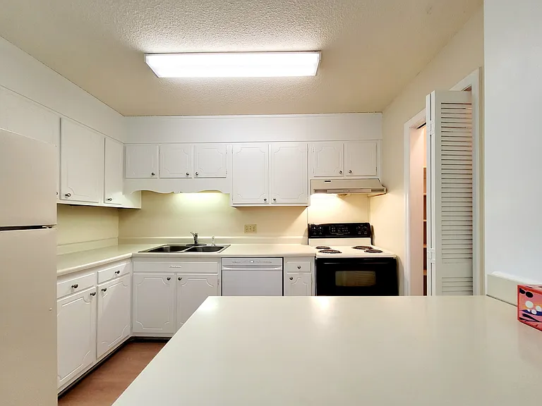 222 Northpoint Ave #H — Photo 7