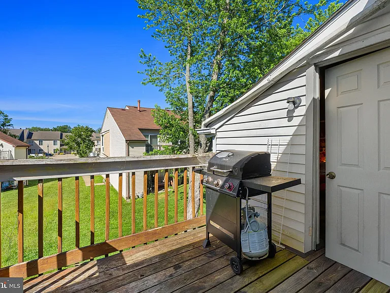 37 Buttonwood Rd — Photo 15