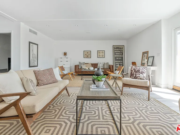 2512 Berkeley Ave — Photo 46