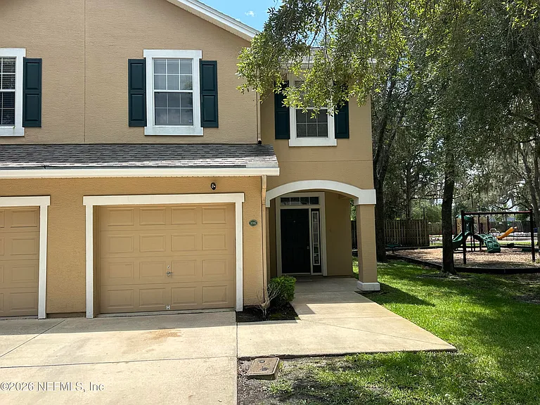 5260 Collins Rd #106 — Photo 1